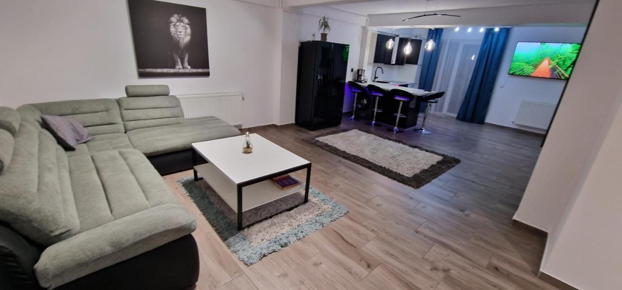 D3 Asp - Vivo Mall Floreşti Exteriör bild